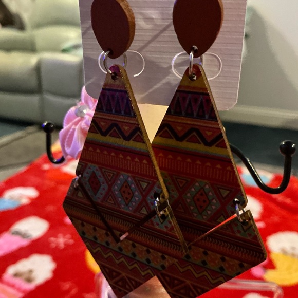 Earrings - Picture 4 of 6